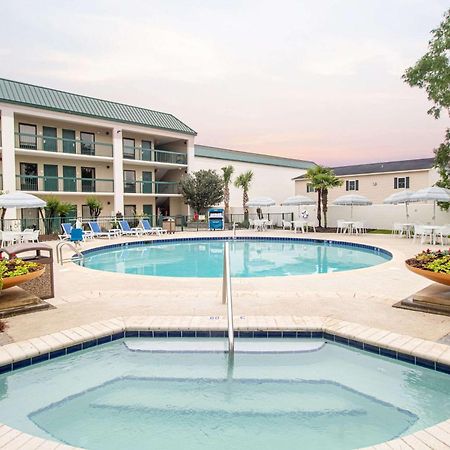 Econo Lodge Inn & Suites Foley-North Gulf Shores Экстерьер фото