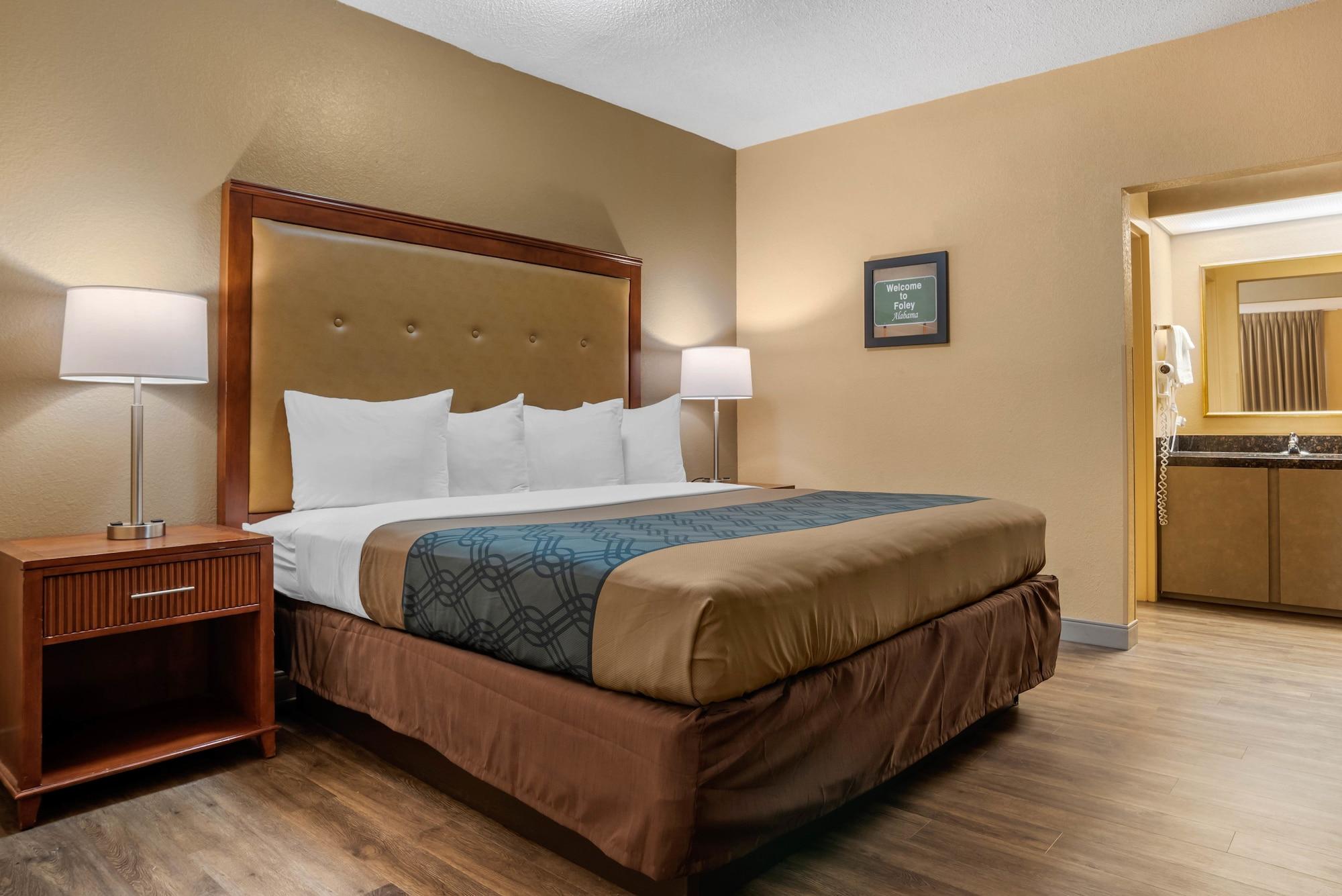 Econo Lodge Inn & Suites Foley-North Gulf Shores Экстерьер фото