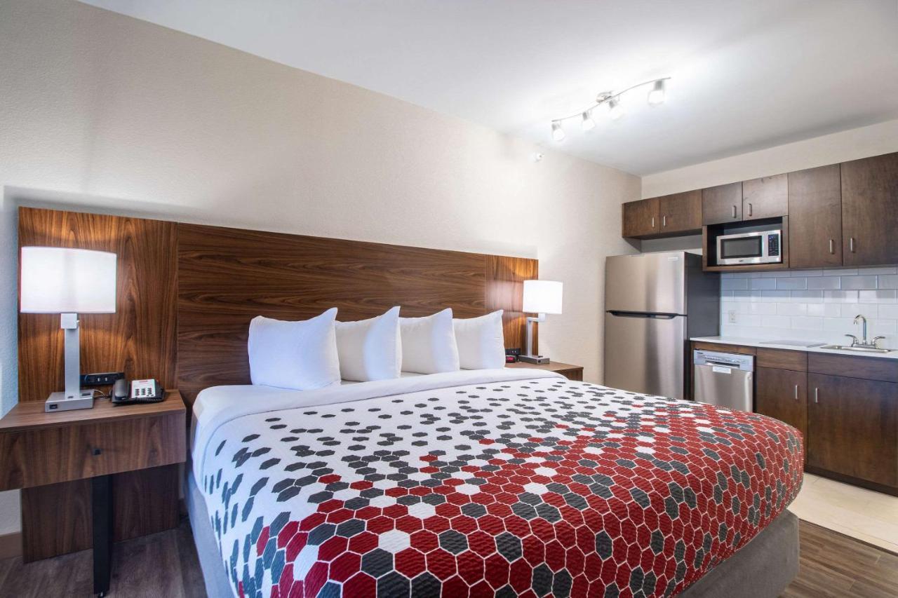 Econo Lodge Inn & Suites Foley-North Gulf Shores Экстерьер фото