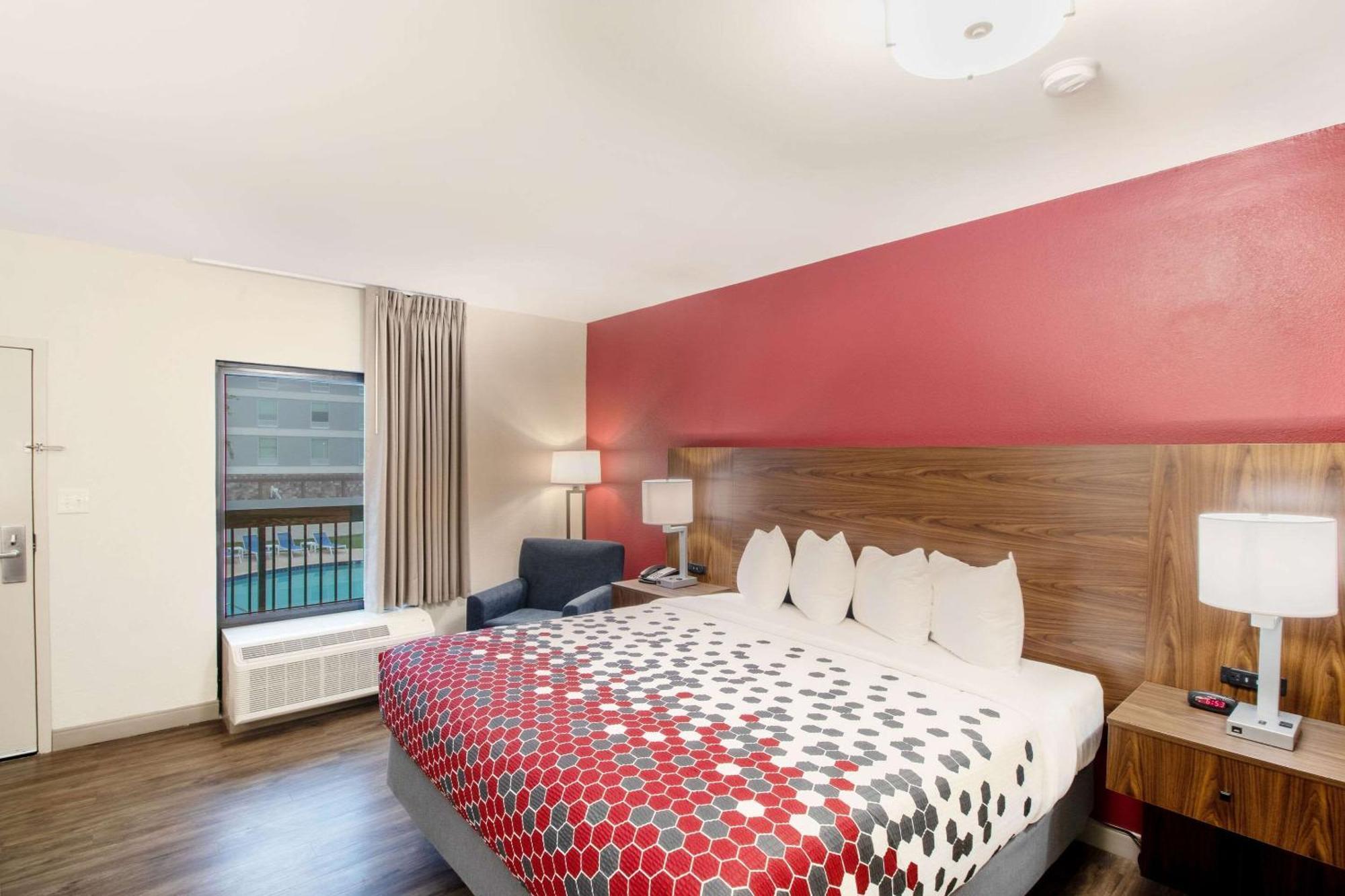 Econo Lodge Inn & Suites Foley-North Gulf Shores Экстерьер фото