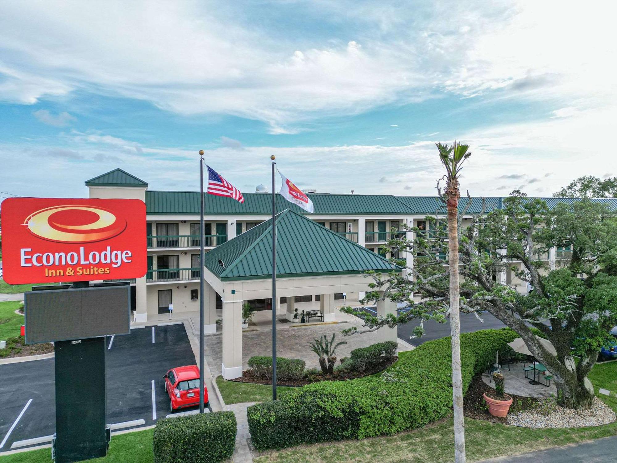 Econo Lodge Inn & Suites Foley-North Gulf Shores Экстерьер фото